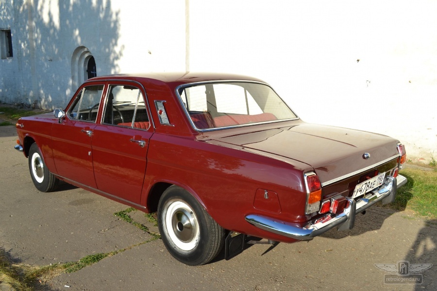 ретро автомобиль Волга ГАЗ М24 D 1978 год выпуска 