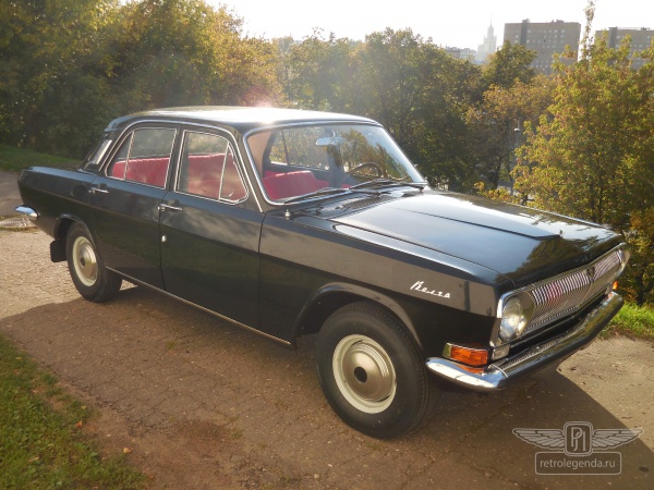 ретро автомобиль Волга ГАЗ 24 1972 год выпуска 