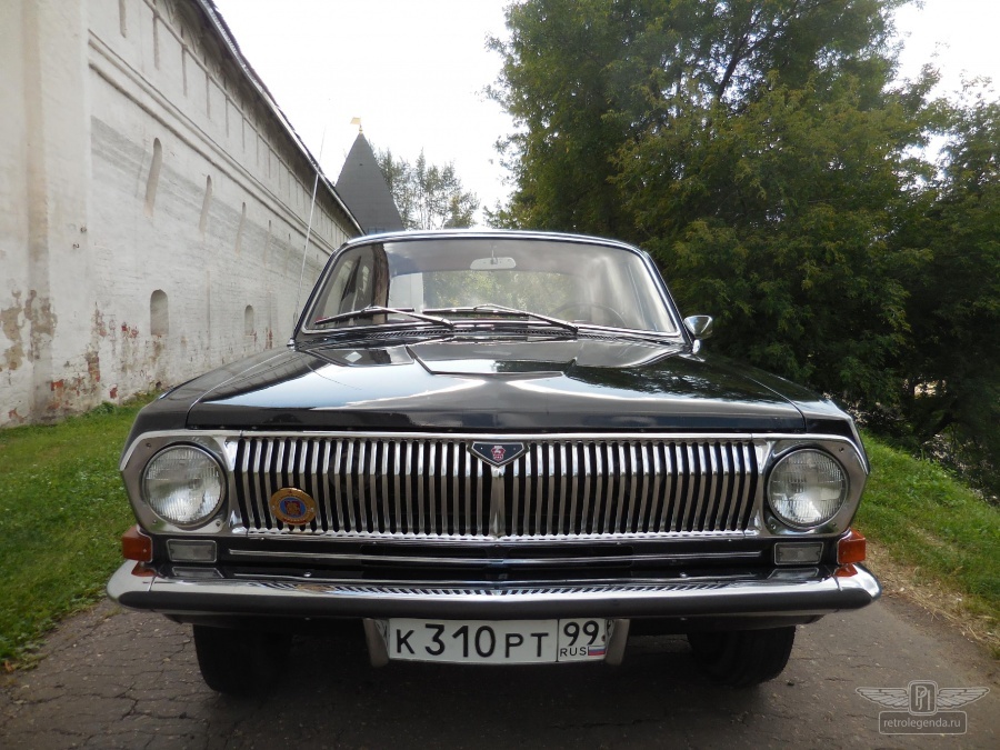 ретро автомобиль Волга ГАЗ 24 1973 год выпуска 