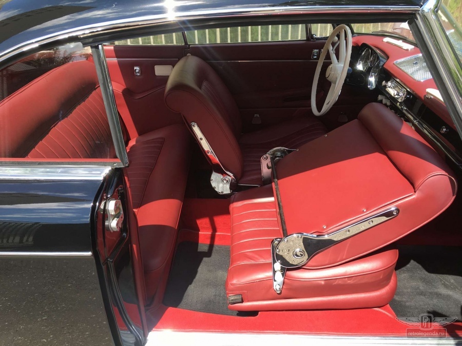 ретро автомобиль BMW 503 Coupe 1960 год выпуска 