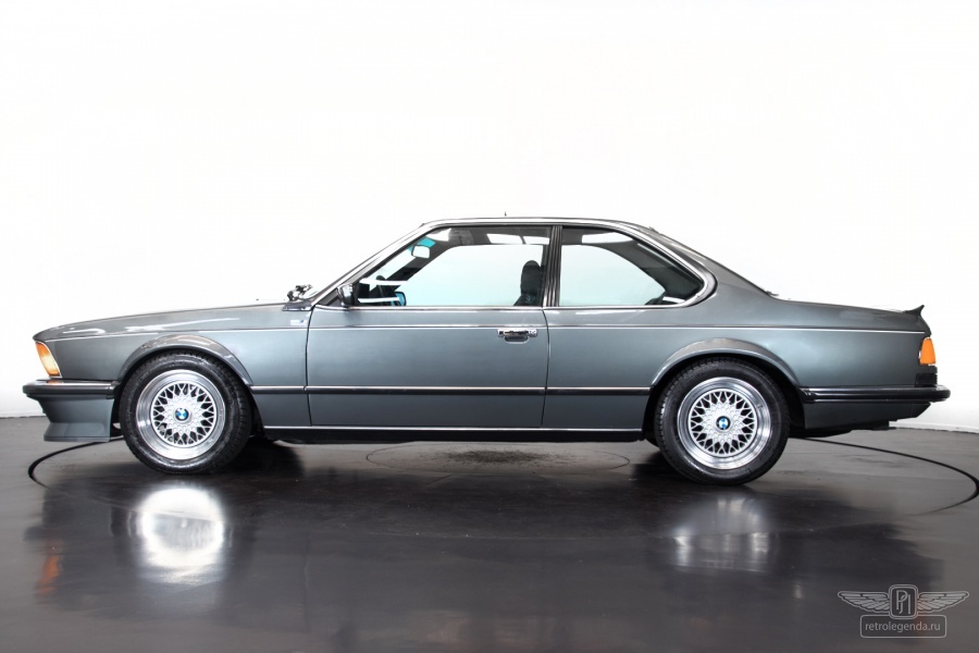 ретро автомобиль BMW 635CSi M 1985 год выпуска 
