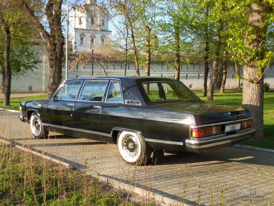 ретро автомобиль Чайка ГАЗ 14-02 1988 год выпуска 