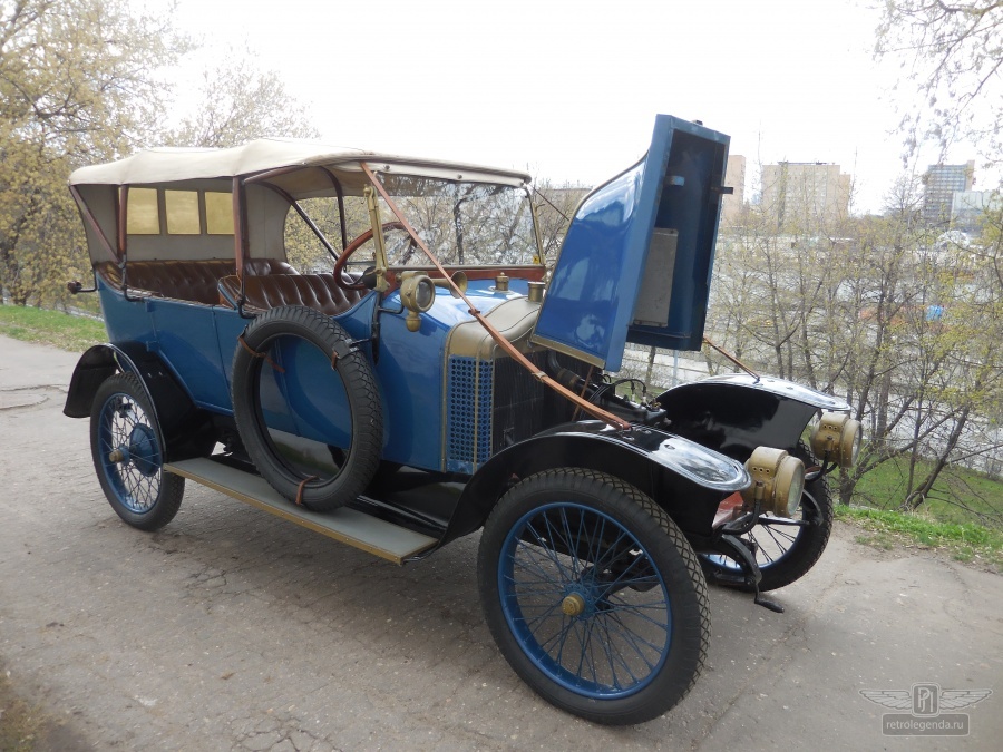 ретро автомобиль Clement-Bayard 1912 год выпуска 