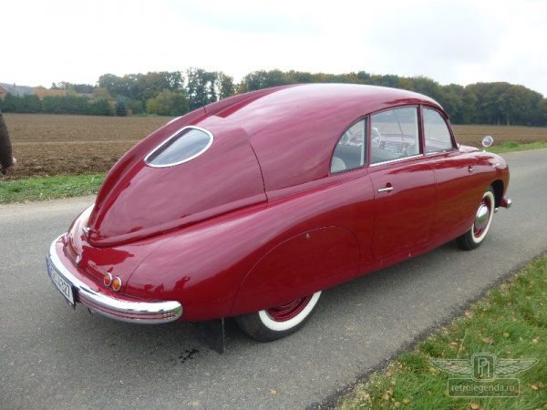 ретро автомобиль Tatra T600 "Tatraplan" 1951 год выпуска 
