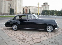 ретро автомобиль Rolls Royce Silver Cloud Long Wheelbase Coachwork by Park Ward Ltd.