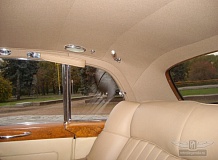 ретро автомобиль Rolls Royce Silver Cloud Long Wheelbase Coachwork by Park Ward Ltd.
